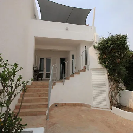 Townhouse Near The Sea With Plenty Of Sunlight *