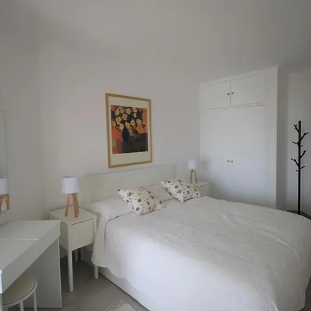 Townhouse Near The Sea With Plenty Of Sunlight *